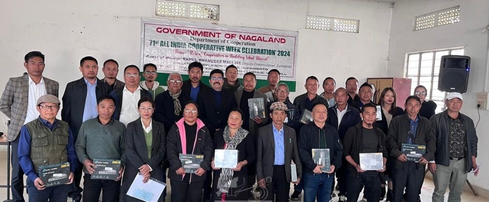 DC Zunheboto, Rahul Bhanudas Mali with officials and participants during 71st All India Cooperative Week Celebration 2024 in Zunheboto on November 20. (DIPR Photo)